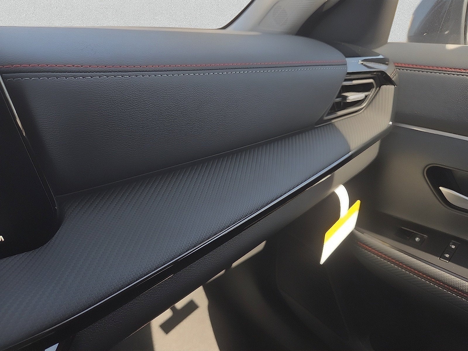 2027 Nissan Kicks SR