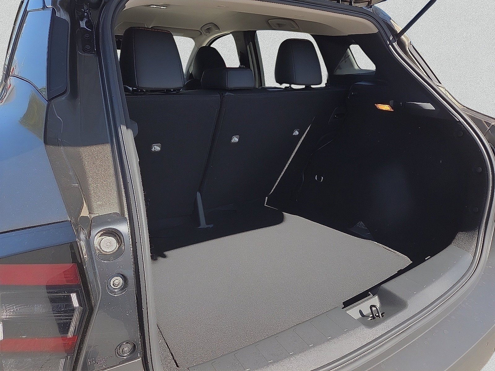 2027 Nissan Kicks SR