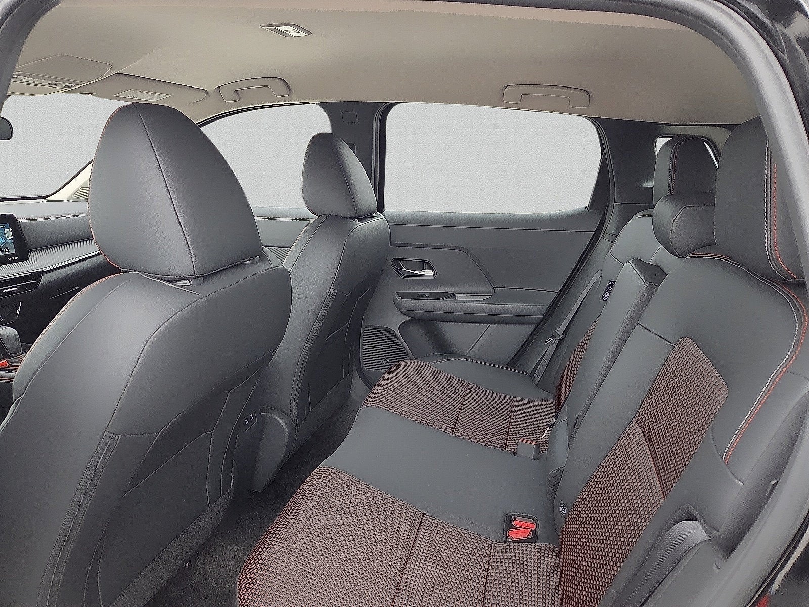 2027 Nissan Kicks SR