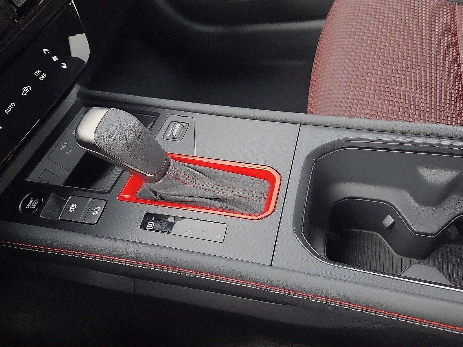 2027 Nissan Kicks SR