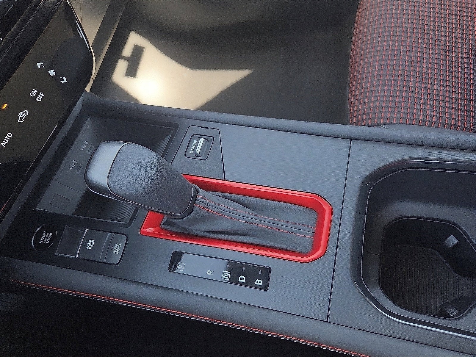 2027 Nissan Kicks SR