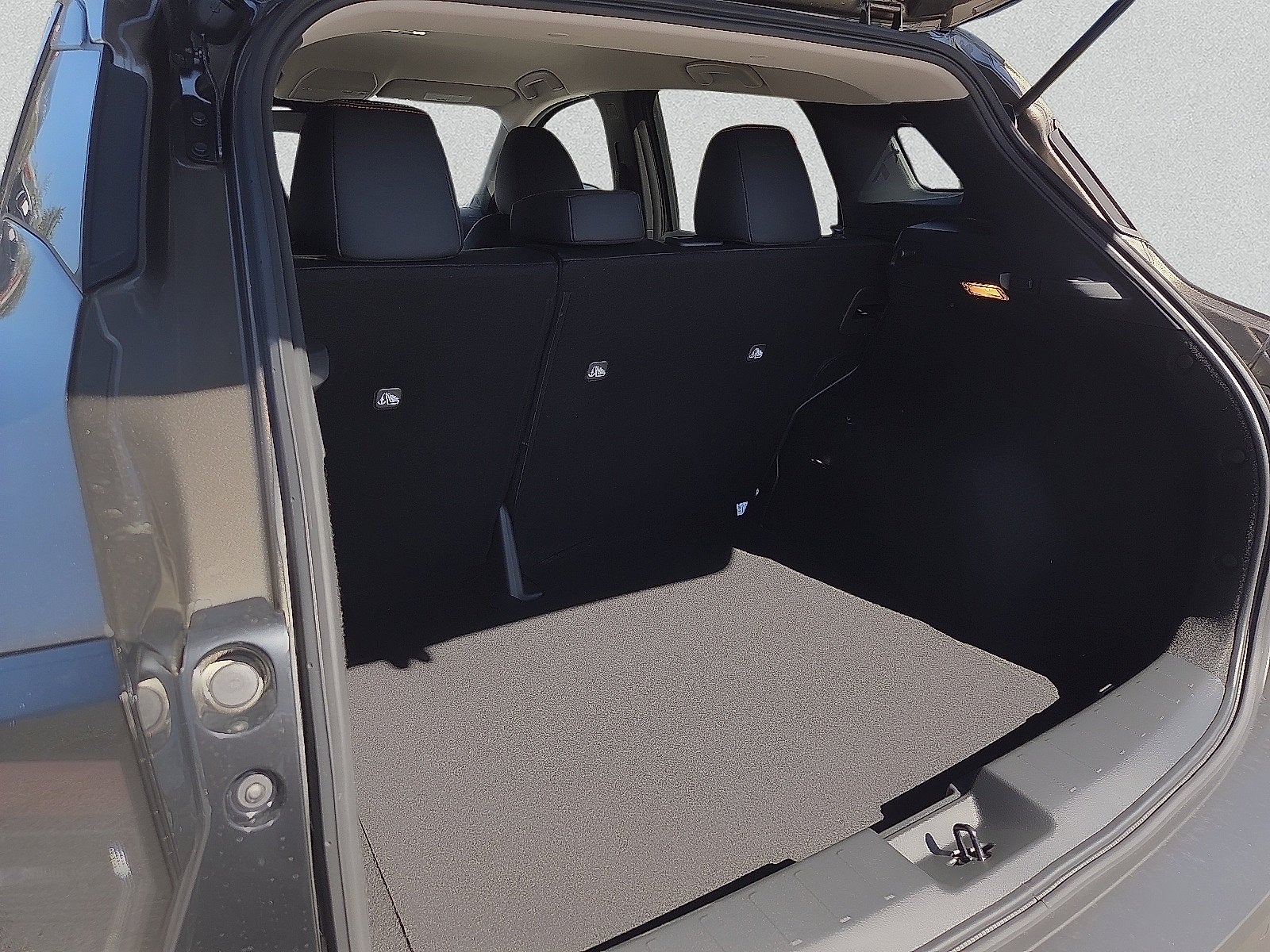 2027 Nissan Kicks SR