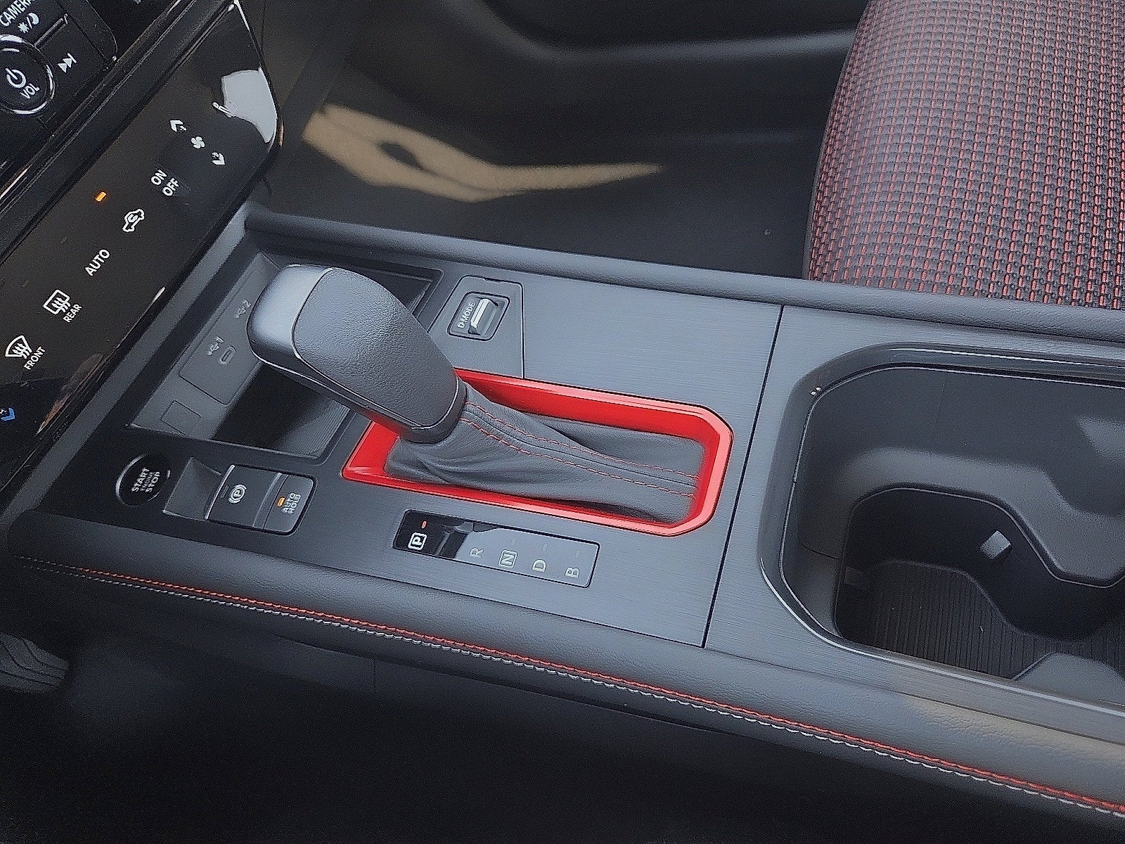 2027 Nissan Kicks SR