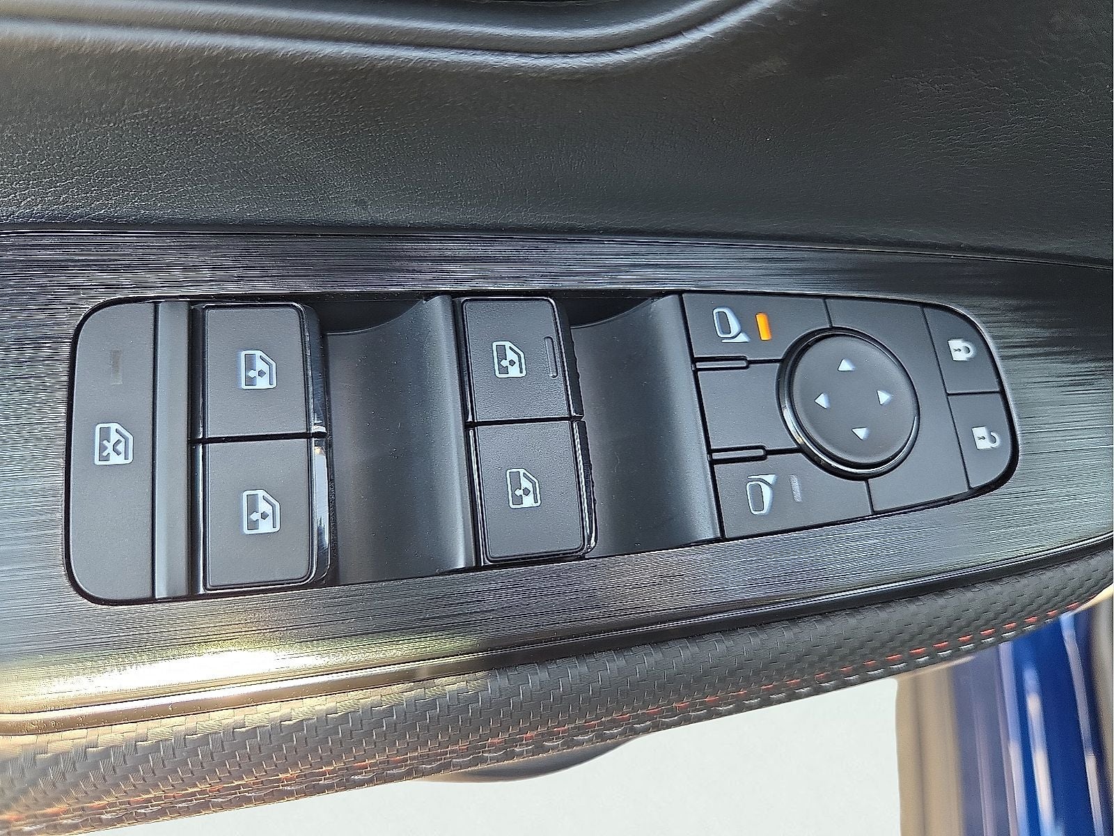 2027 Nissan Kicks SR