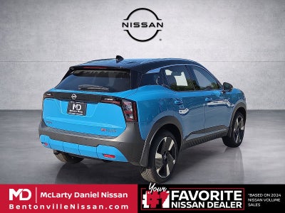 2025 Nissan Kicks SR