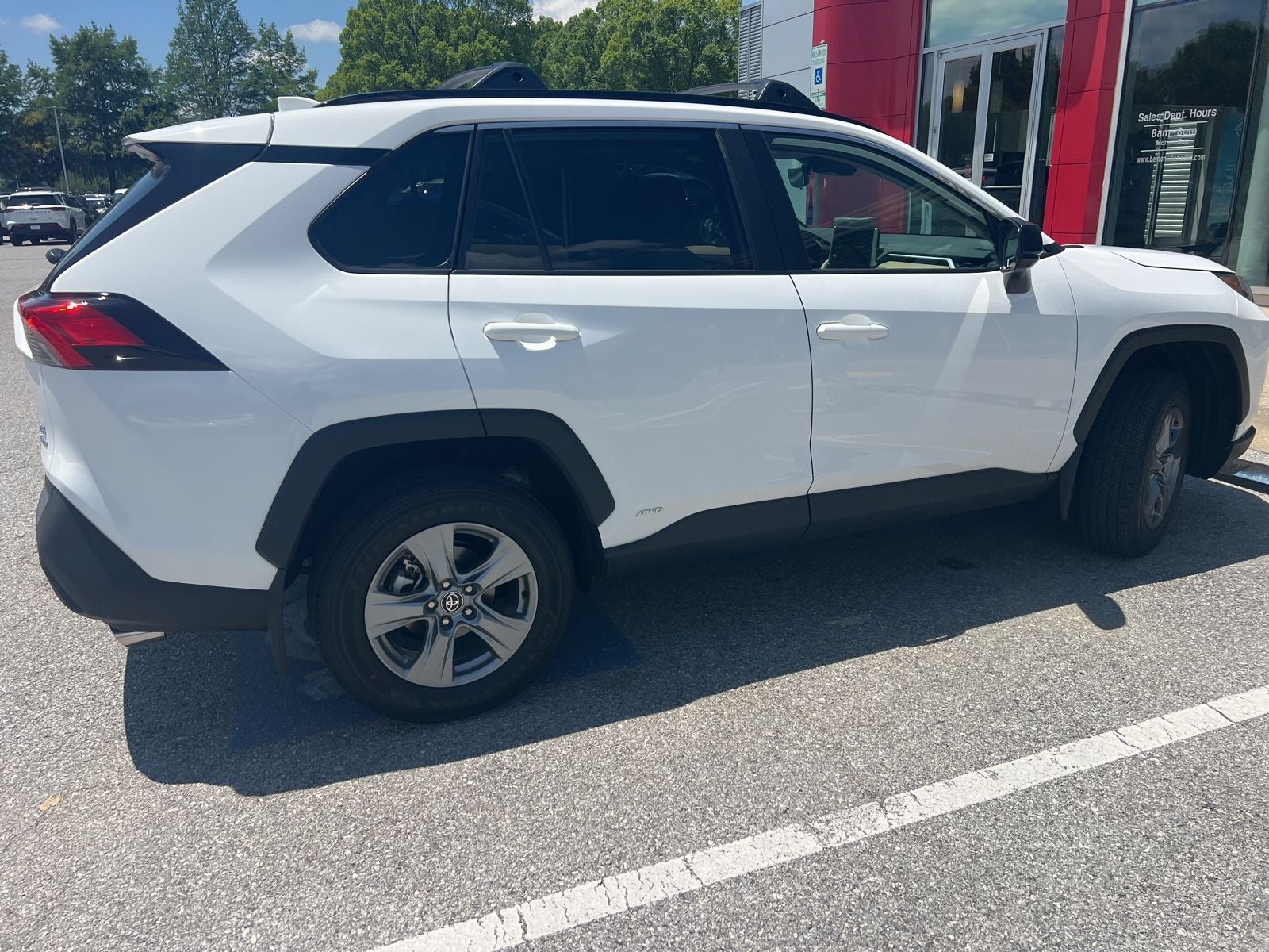 2025 Toyota RAV4 Hybrid LE