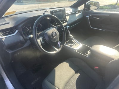 2022 Toyota RAV4 Hybrid SE