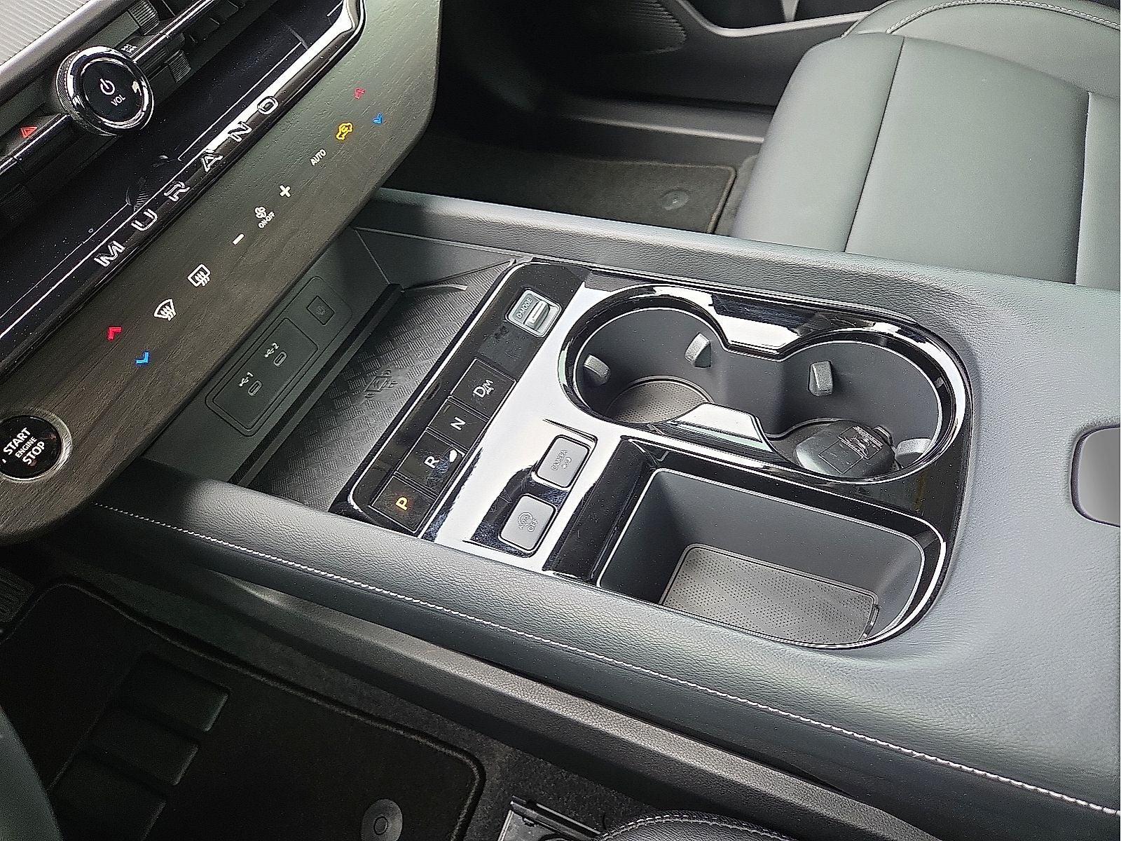 2025 Nissan Murano SV
