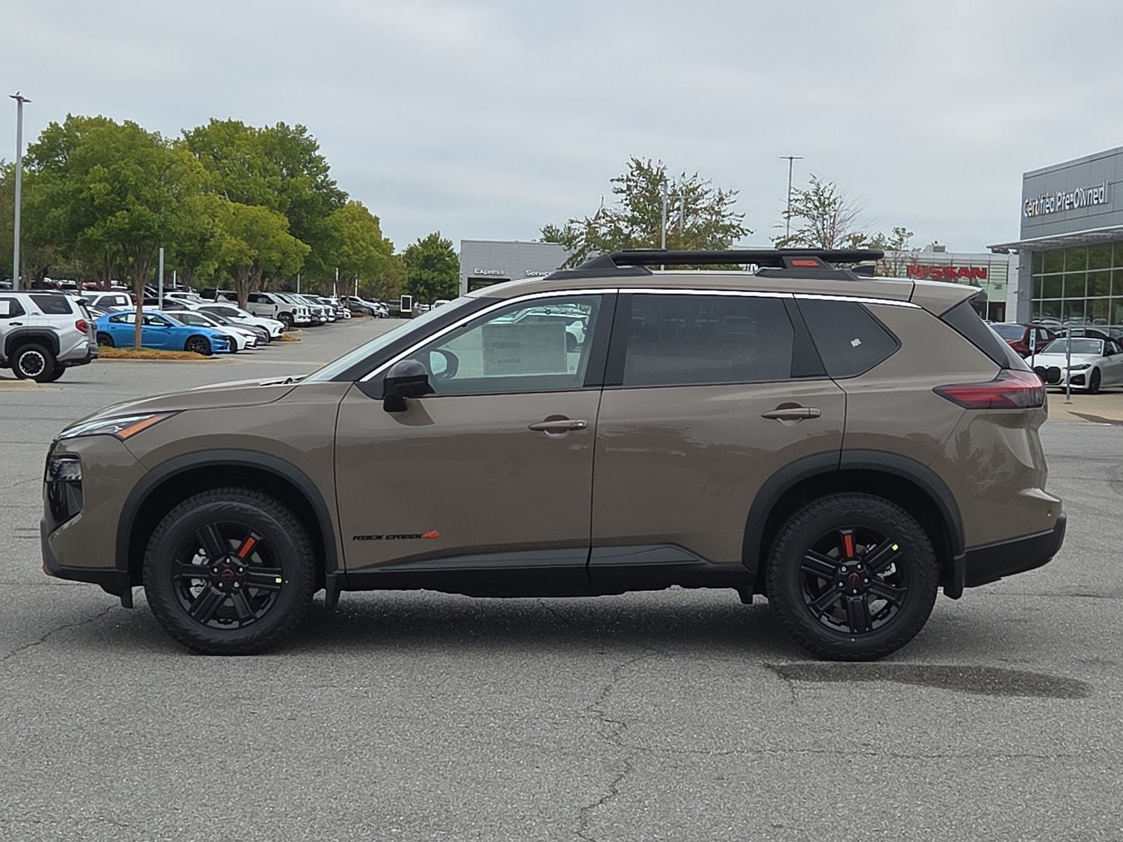 2027 Nissan Rogue SV
