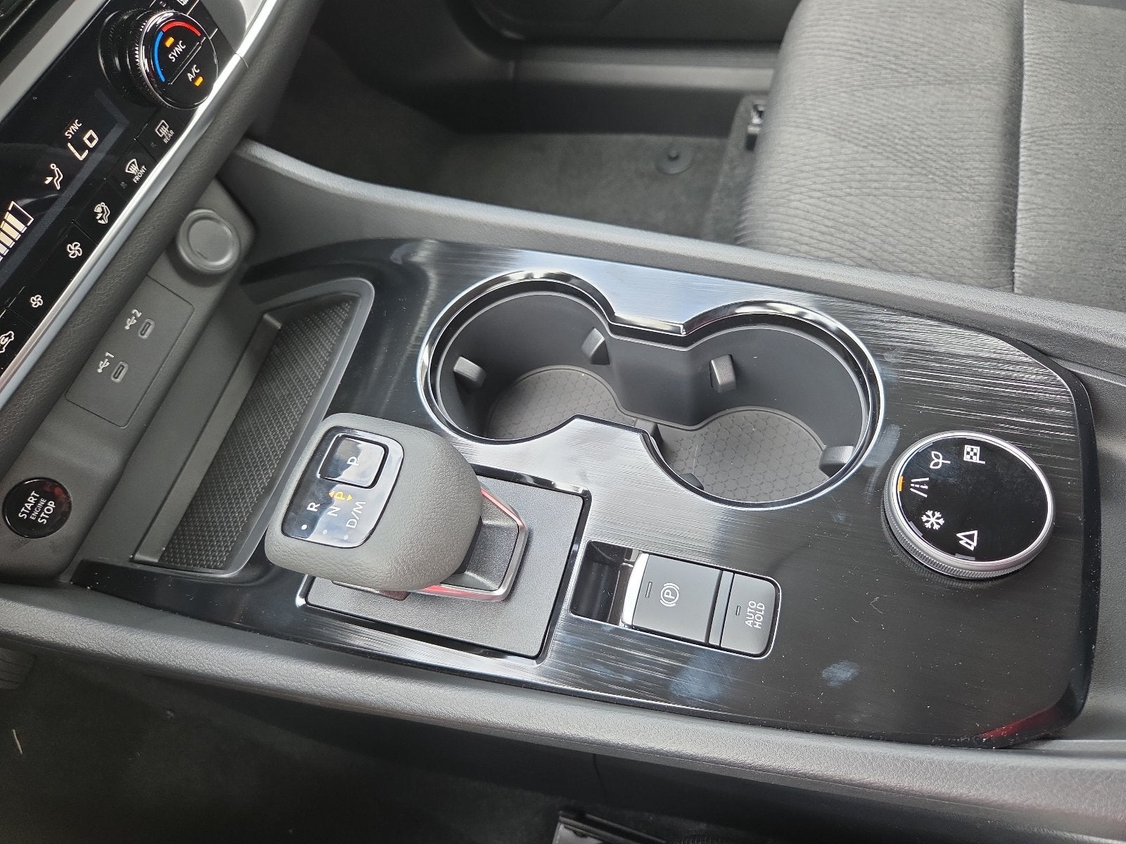 2027 Nissan Rogue SV