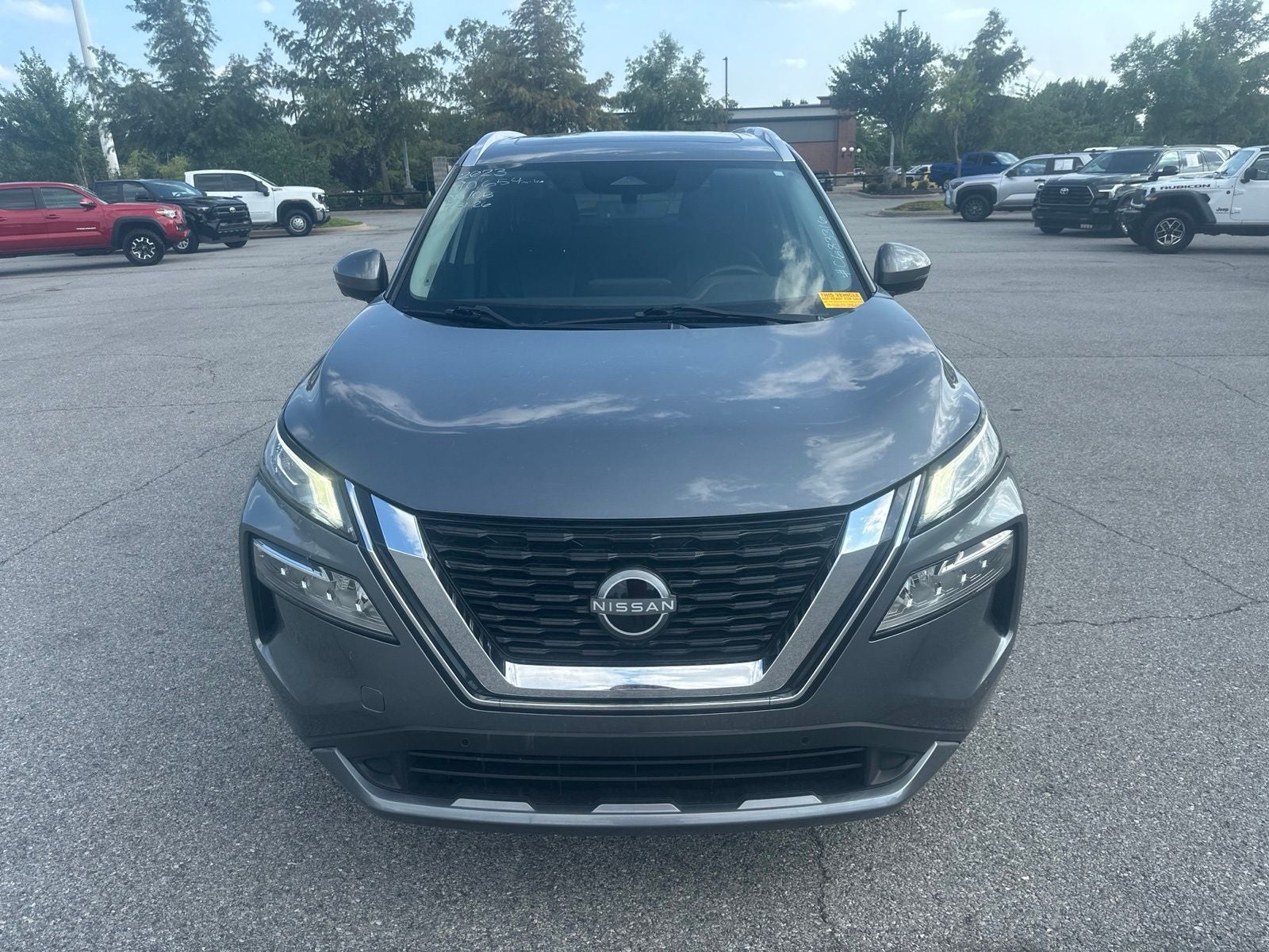 2023 Nissan Rogue SL