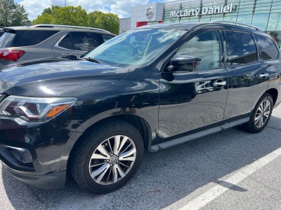 2020 Nissan Pathfinder SL