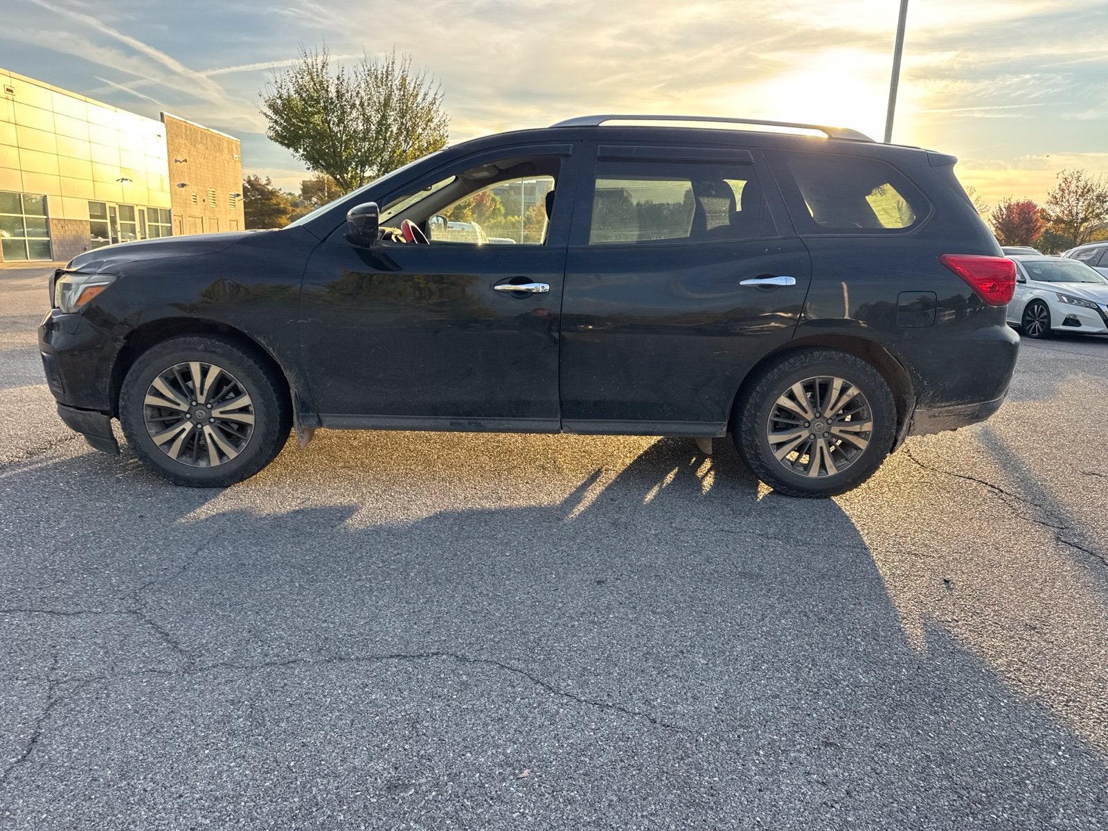 2019 Nissan Pathfinder SV