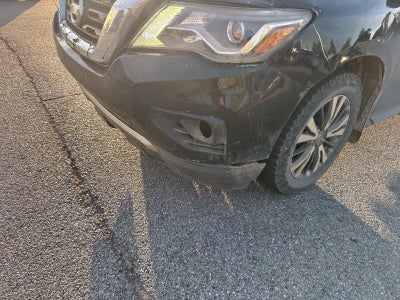 2019 Nissan Pathfinder SV