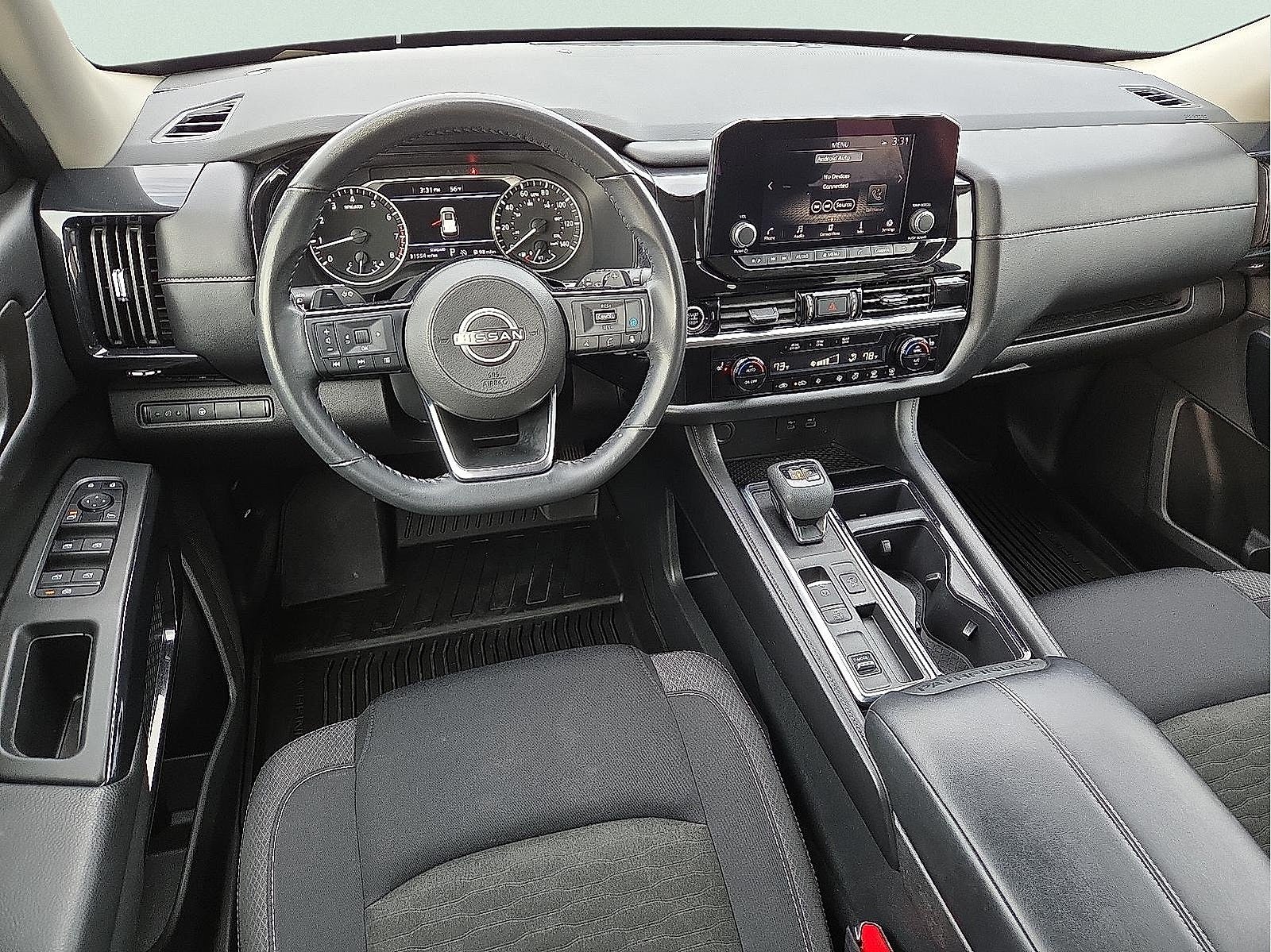 2023 Nissan Pathfinder SV