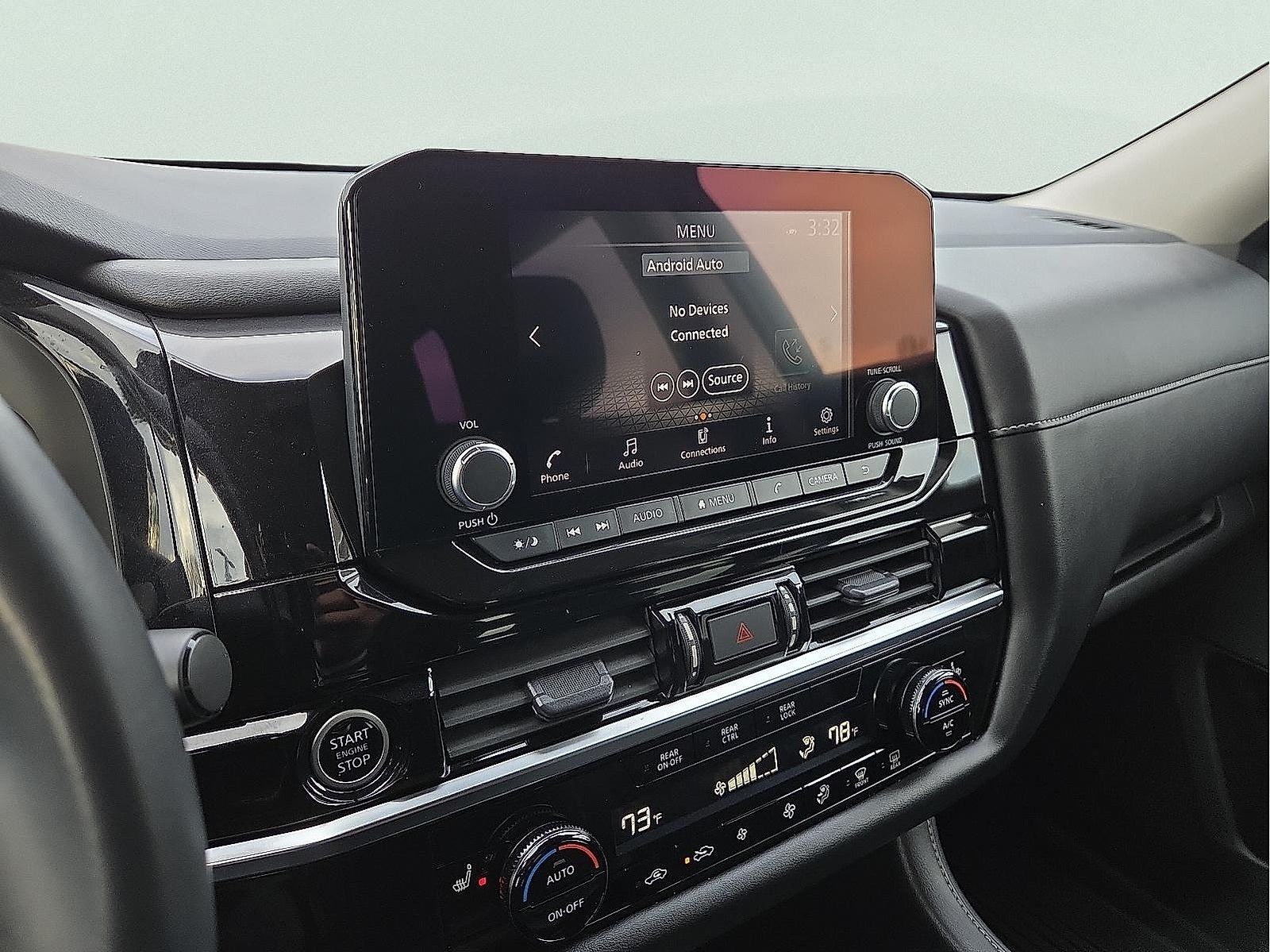 2023 Nissan Pathfinder SV