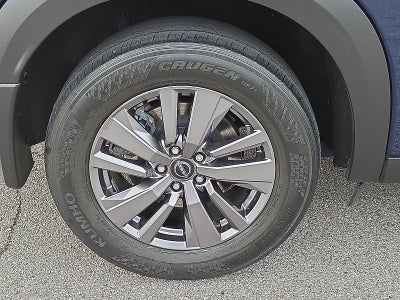 2023 Nissan Pathfinder SV