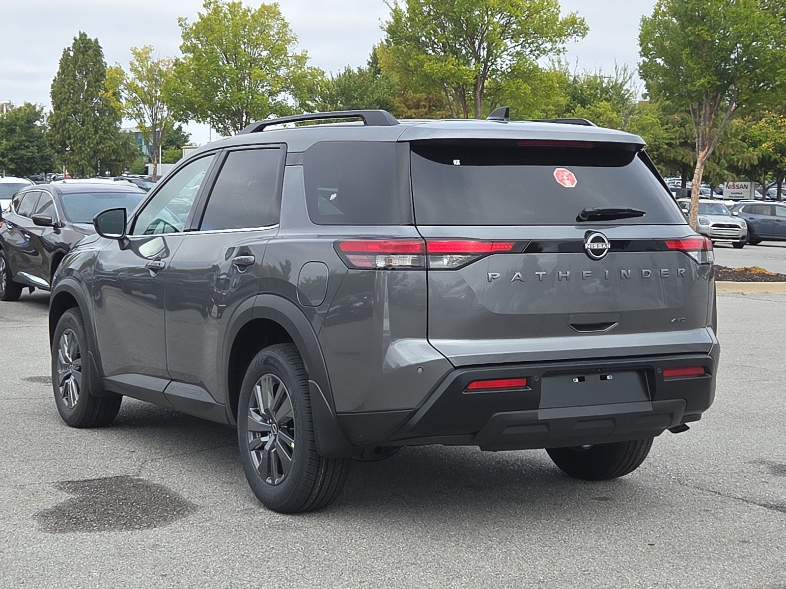 2026 Nissan Pathfinder SV