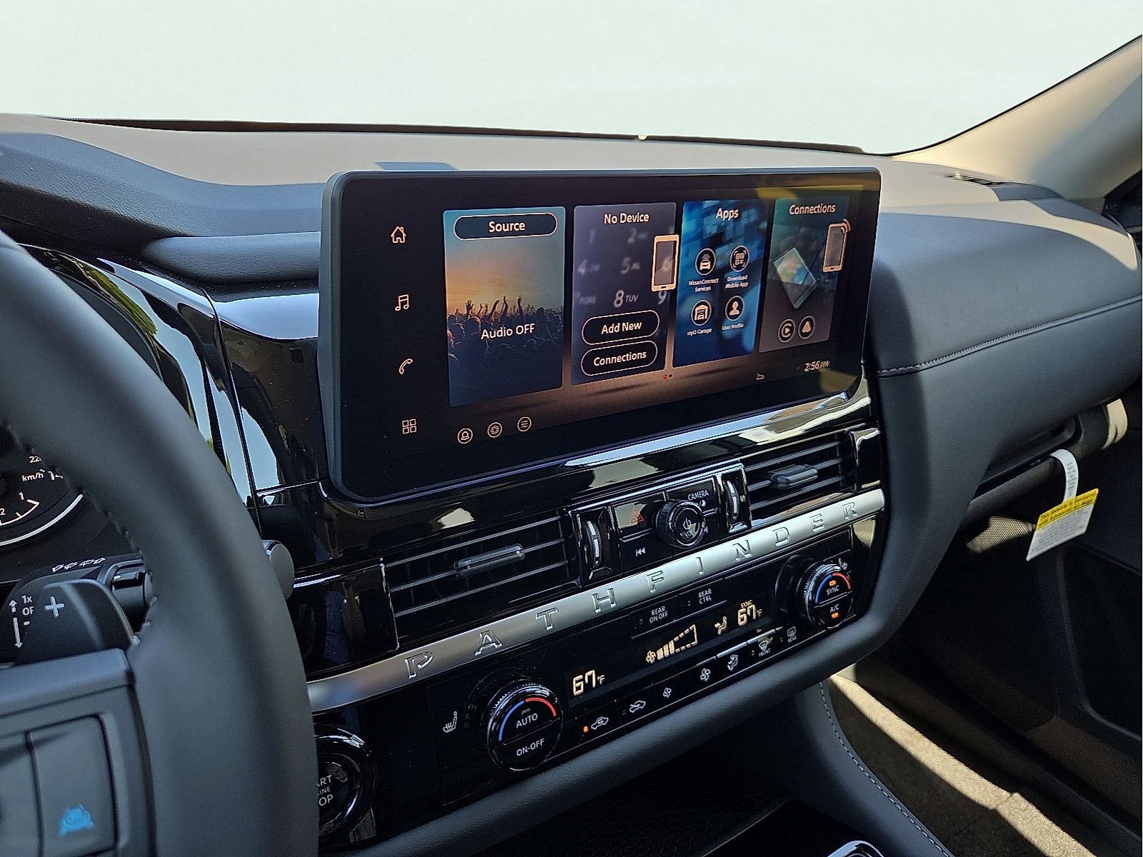2026 Nissan Pathfinder SV