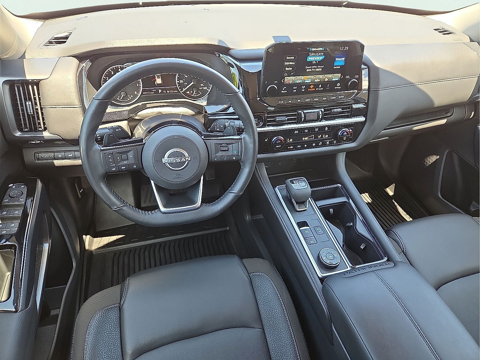 2025 Nissan Pathfinder SL