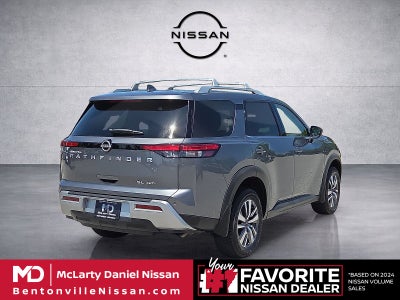 2025 Nissan Pathfinder SL