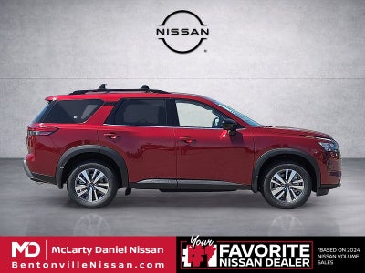 2026 Nissan Pathfinder SL