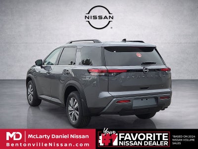 2026 Nissan Pathfinder SL