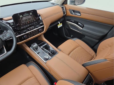 2025 Nissan Pathfinder Platinum