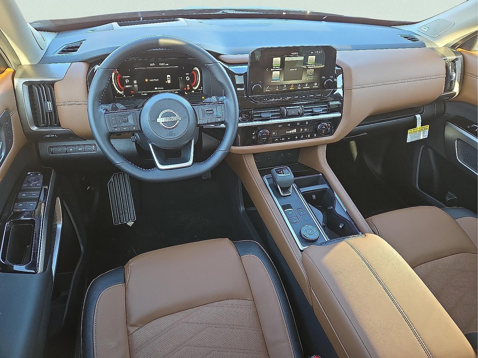 2025 Nissan Pathfinder Platinum