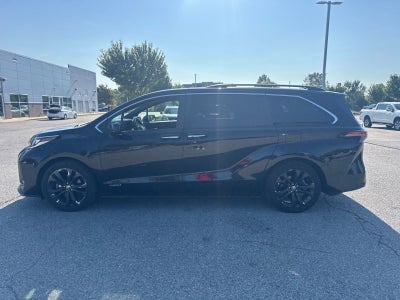 2021 Toyota Sienna XSE 7 Passenger