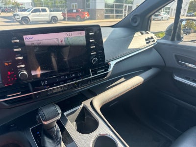 2021 Toyota Sienna XSE 7 Passenger