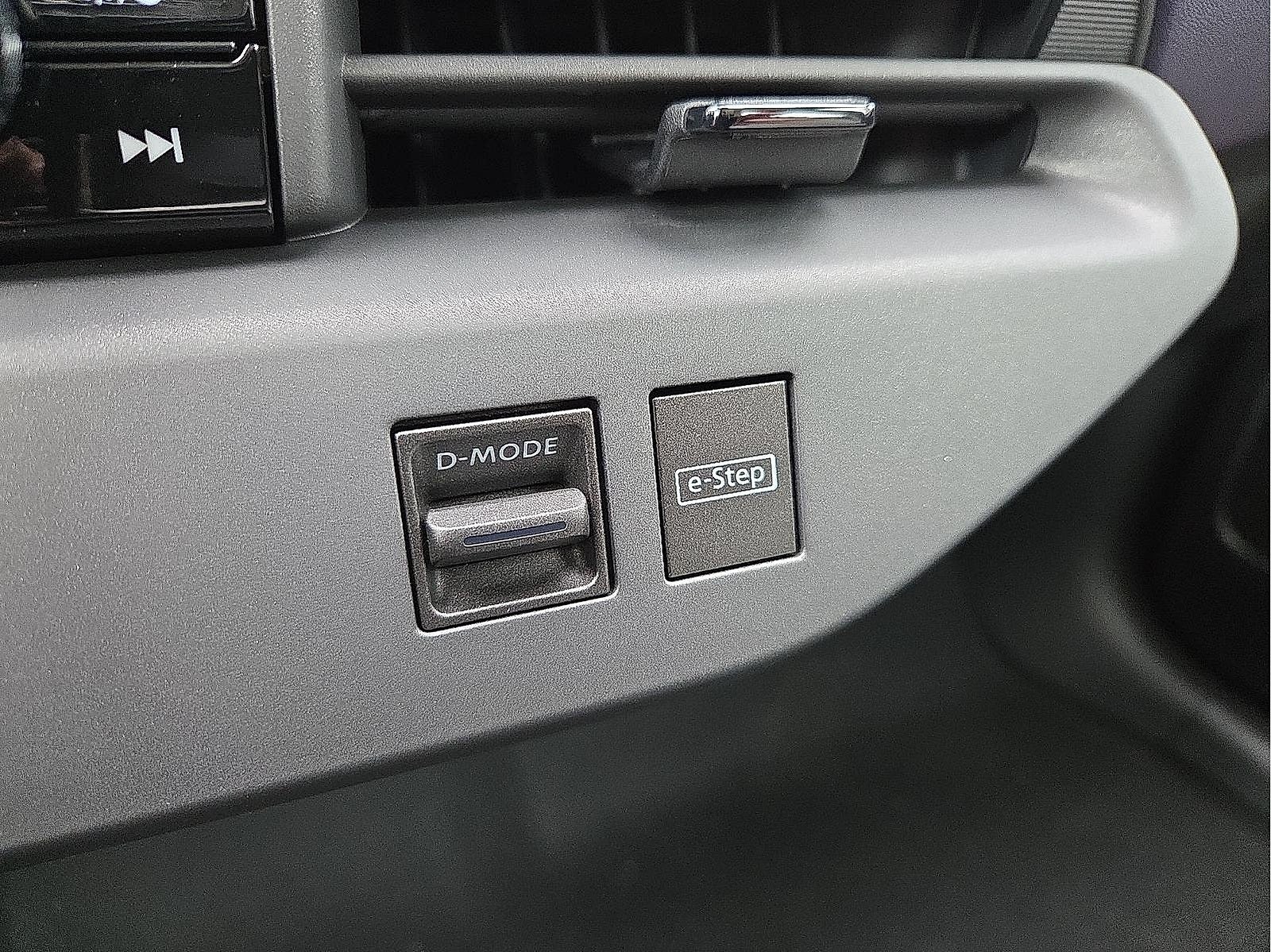 2026 Nissan Leaf Platinum+