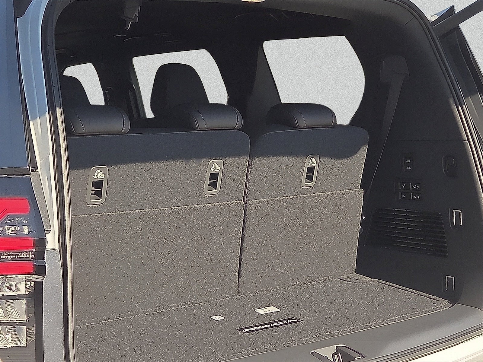 2027 Nissan Armada Platinum Reserve