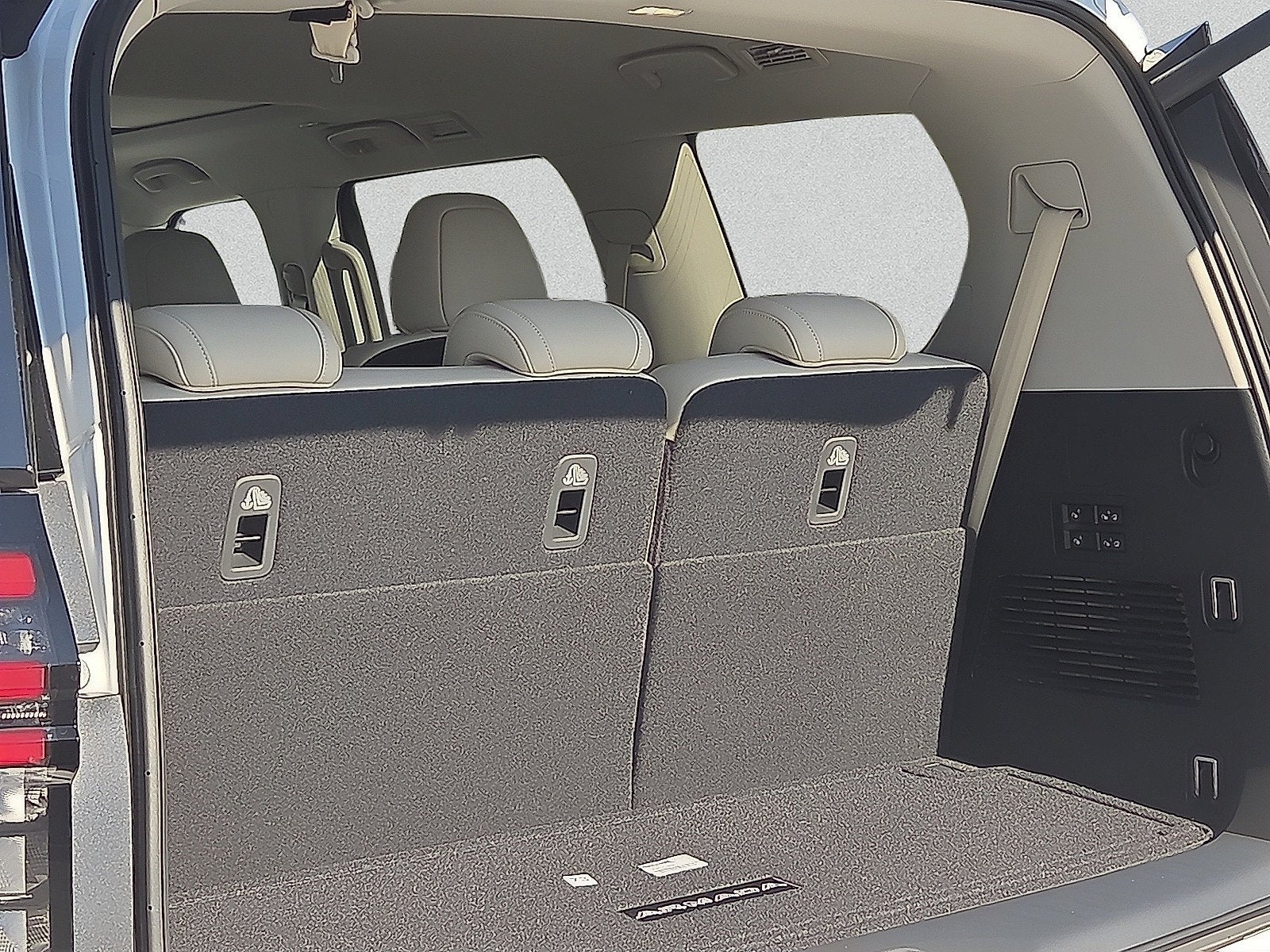 2027 Nissan Armada Platinum