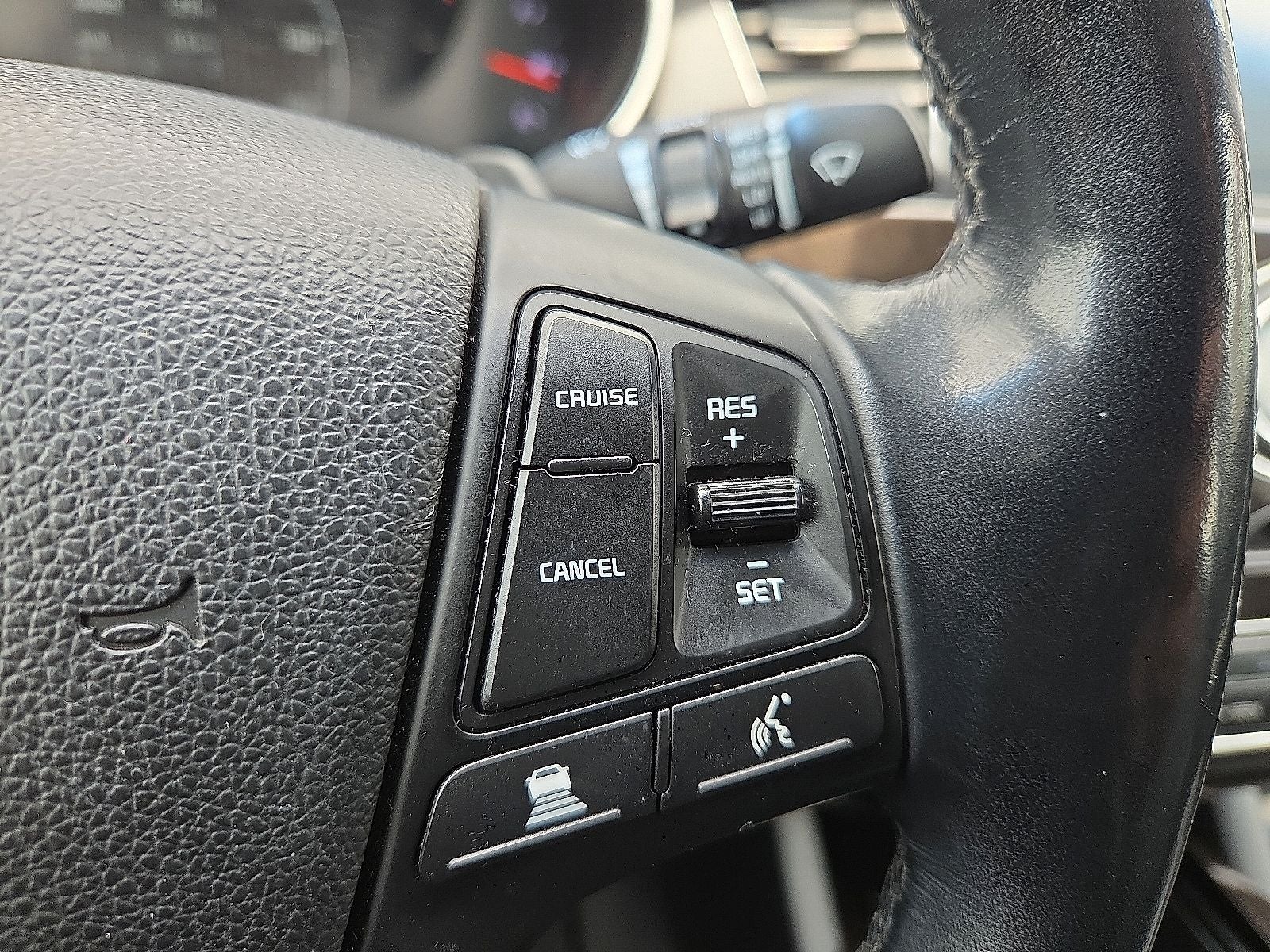 2016 Kia Cadenza Premium