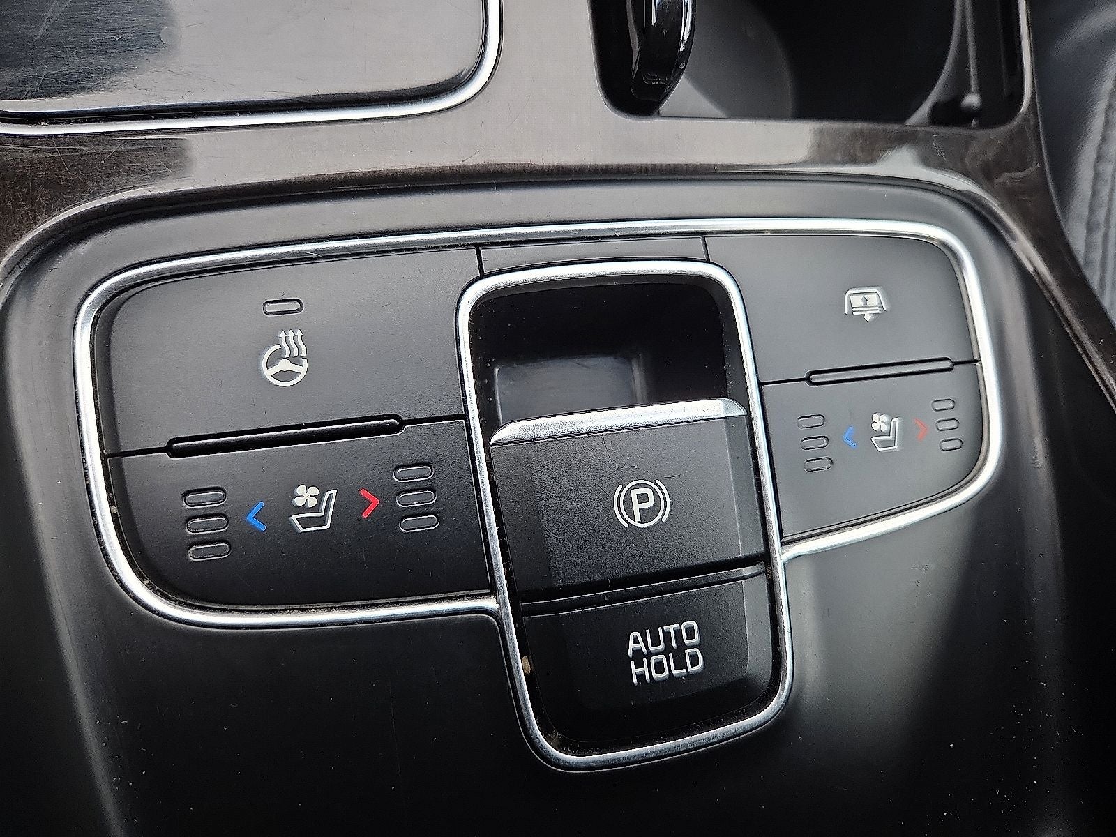 2016 Kia Cadenza Premium