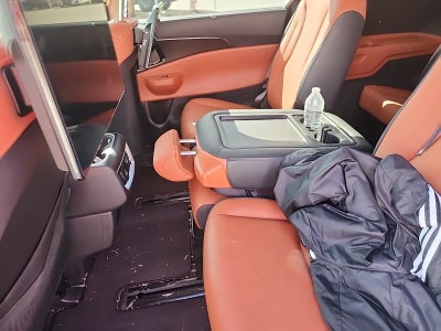 2025 Kia Carnival SX
