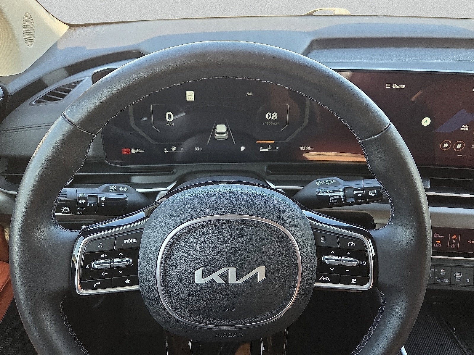 2025 Kia Carnival SX