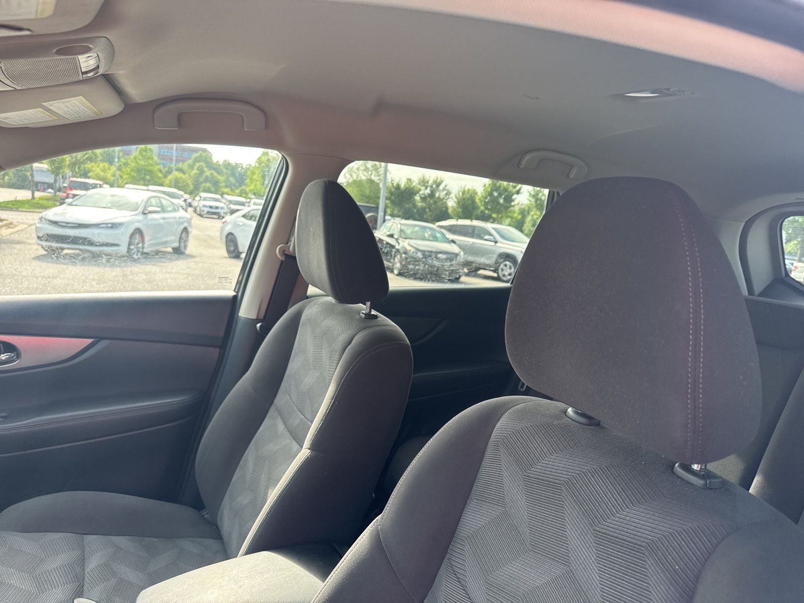 2016 Nissan Rogue SV